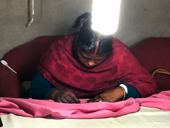 Kimdo Pashmina finalising cashmere stole
